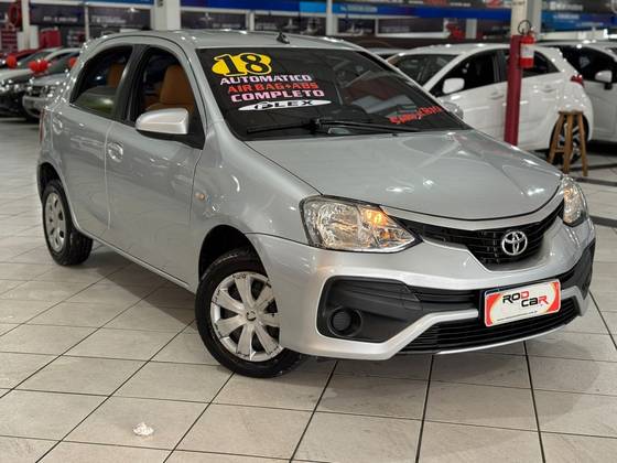 TOYOTA ETIOS 1.5 XS 16V FLEX 4P AUTOMÁTICO TOYOTA ETIOS 1.5 XS 16V FLEX 4P AUTOMÁTICO